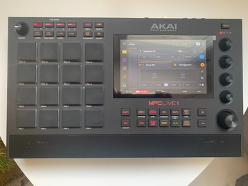 Vente avec paiement en ligne: MPC Live 2 avec DesckSaver sous garantie