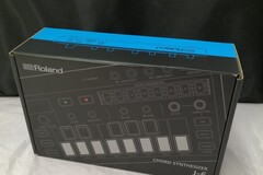 Vente avec paiement en ligne: Roland J-6 comme neuf – État impeccable – Prêt à jouer